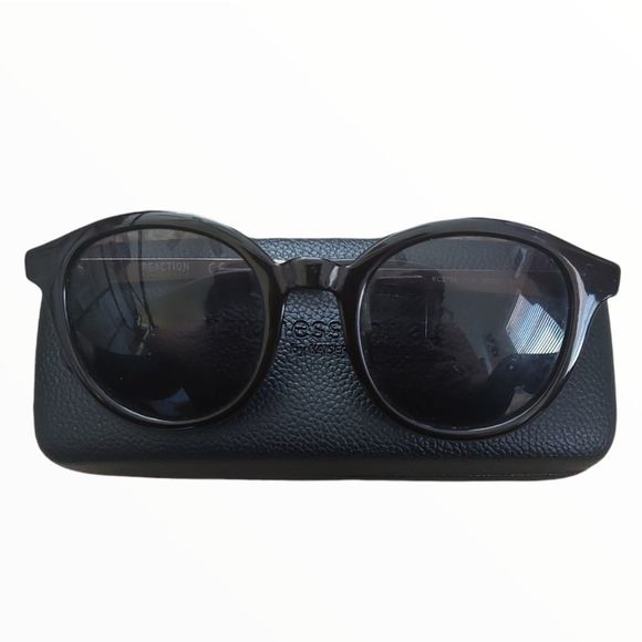 COPY - ❤️ Kenneth Cole Round Lens Snake Skin Sunglasses - Picture 1 of 7